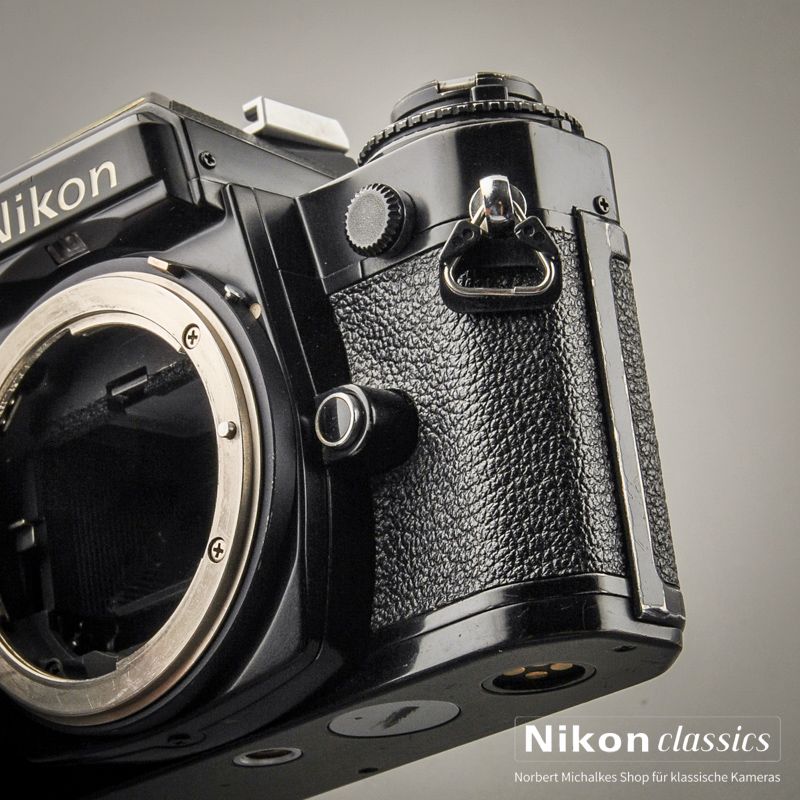 Nikon FE schwarz (Zustand A-/AB)