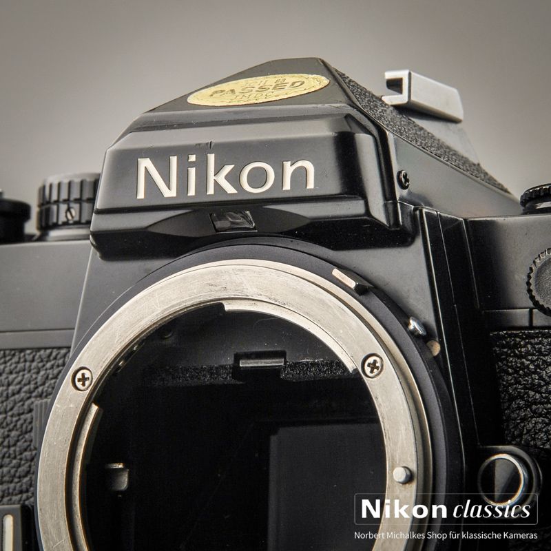 Nikon FE schwarz (Zustand A-/AB)