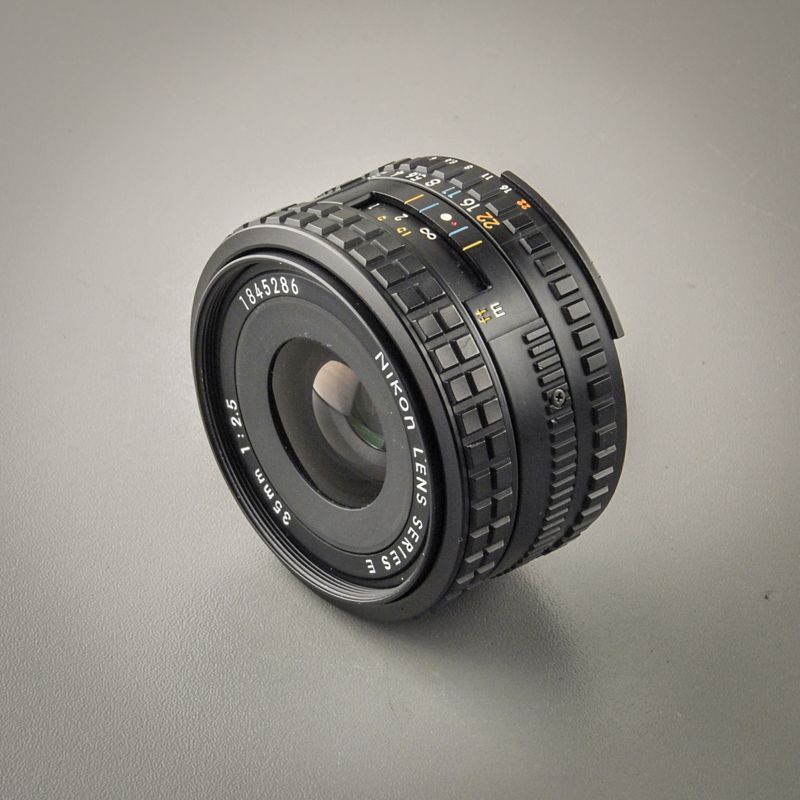 Nikon Series E 35/2,5 AIS (Zustand A/A-)