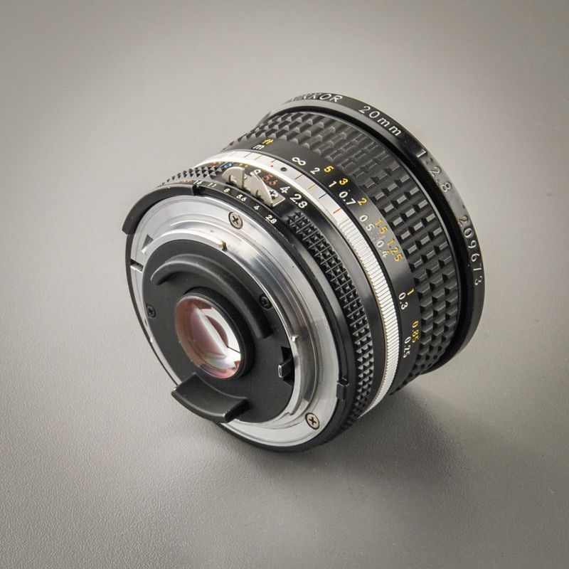Nikon Nikkor 20/2,8 AIS (Zustand A/A-)