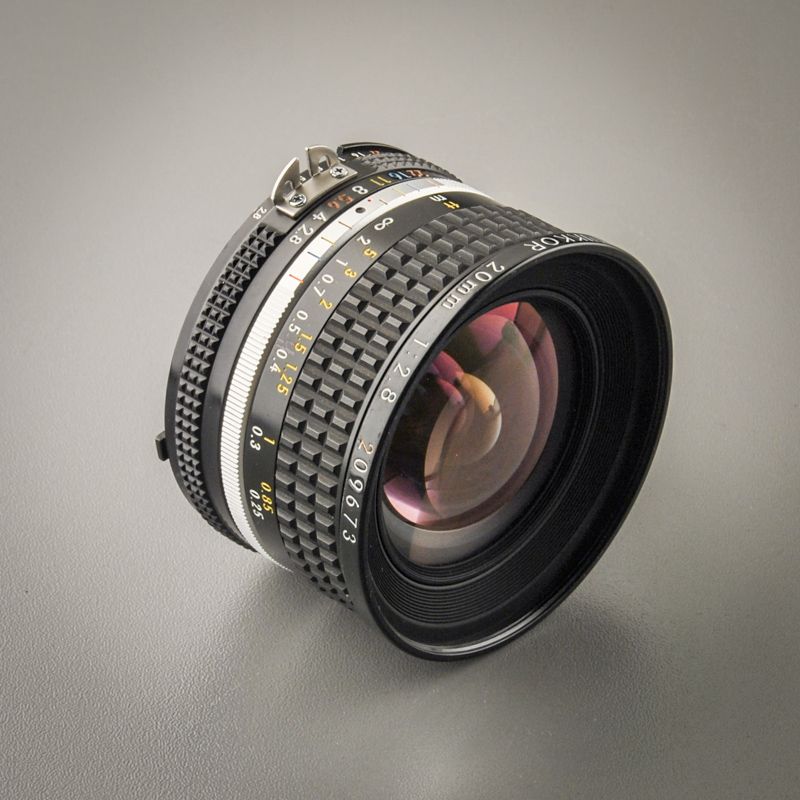 Nikon Nikkor 20/2,8 AIS (Zustand A/A-)