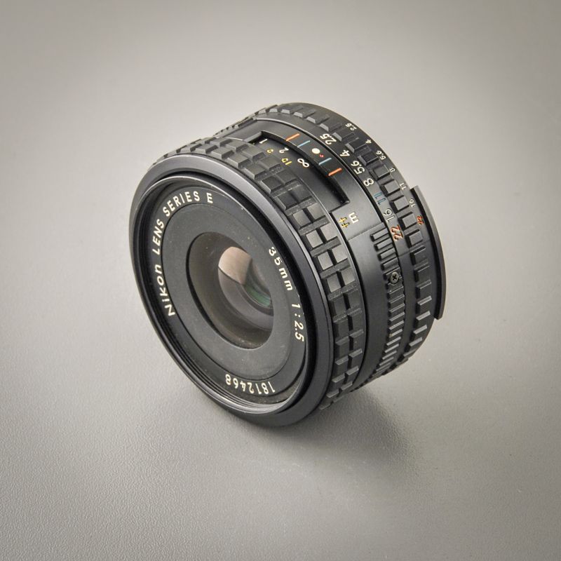 Nikon Series E 35/2,5 AIS (Zustand A)