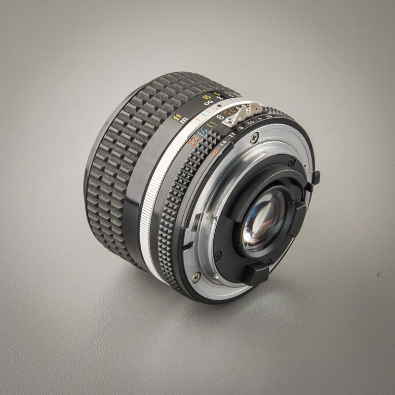 Nikon Nikkor 28/2,8 AIS (Zustand A/A-)