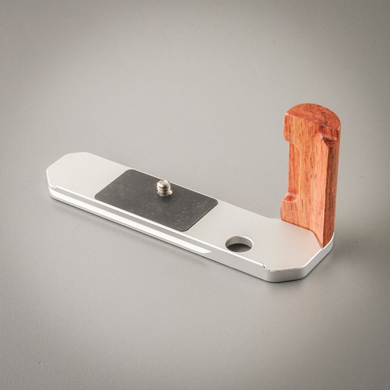 Nikon FM/FE-Series Handgrip with Arca Swiss Plate (new item)
