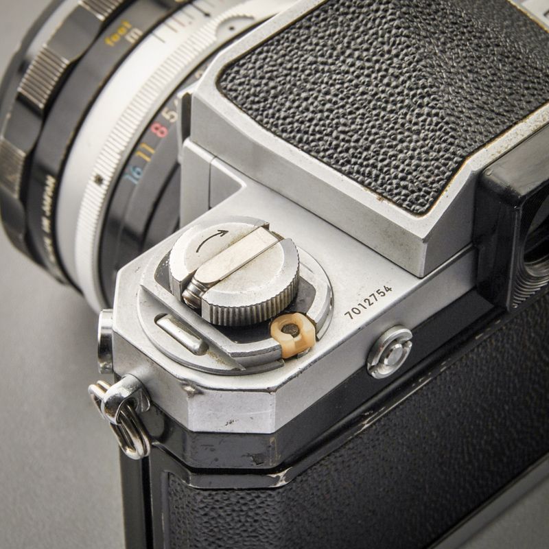 Nikon F "Eyelevel" mit Nikkor-SC 50/1,4 (Zustand AB)