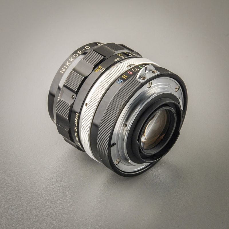 Nikon Nikkor-O Auto 35/2,0 nonAI "Berg-und-Tal" (Zustand A-)
