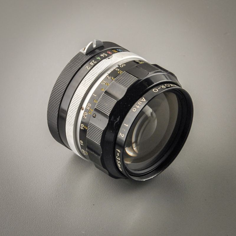 Nikon Nikkor-O Auto 35/2,0 nonAI "Berg-und-Tal" (Zustand A-)