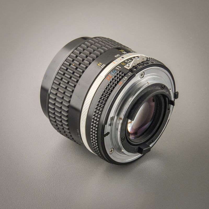 Nikon Nikkor 85/2,0 AIS (Condition A/A-)