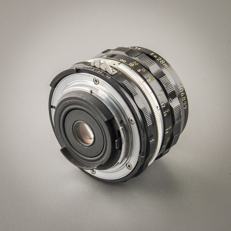 Nikon Nikkor-H 28/3,5 AI "Berg-und-Tal" (Zustand A-/AB)