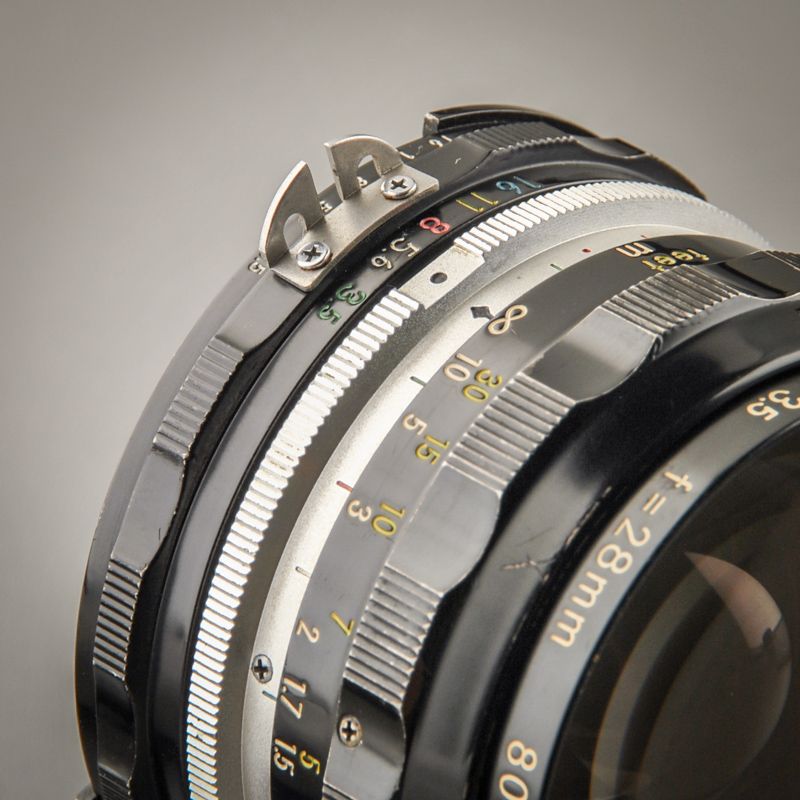 Nikon Nikkor-H 28/3,5 AI "Berg-und-Tal" (Zustand A-/AB)