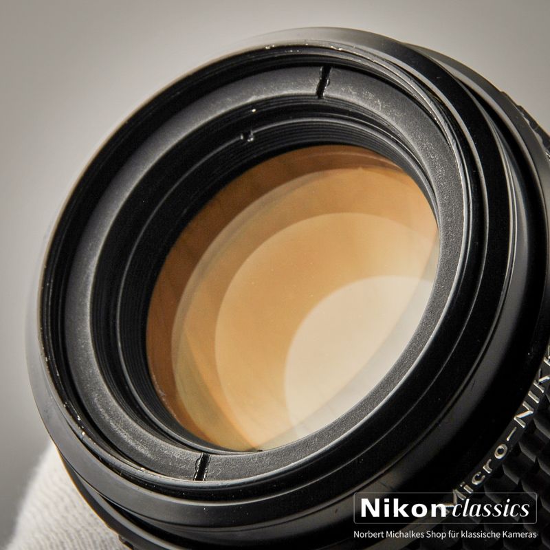 Nikon Micro-Nikkor 105/2,8 AIS (Condition A-/B)