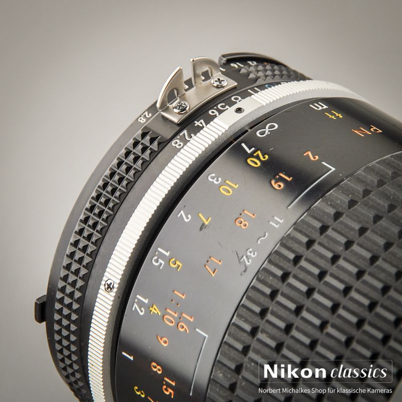 Nikon Micro-Nikkor 105/2,8 AIS (Condition A-/B)