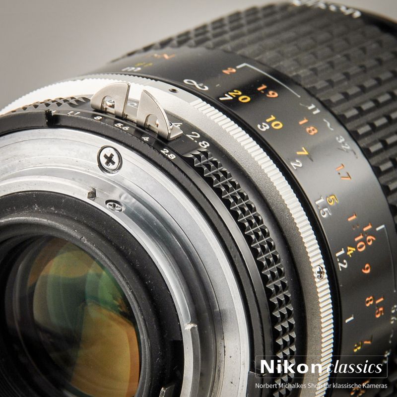 Nikon Micro-Nikkor 105/2,8 AIS (Condition A-/B)