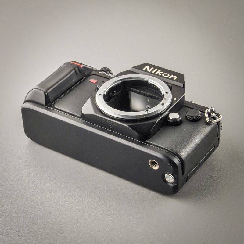 Nikon F301 (Zustand A/A-)