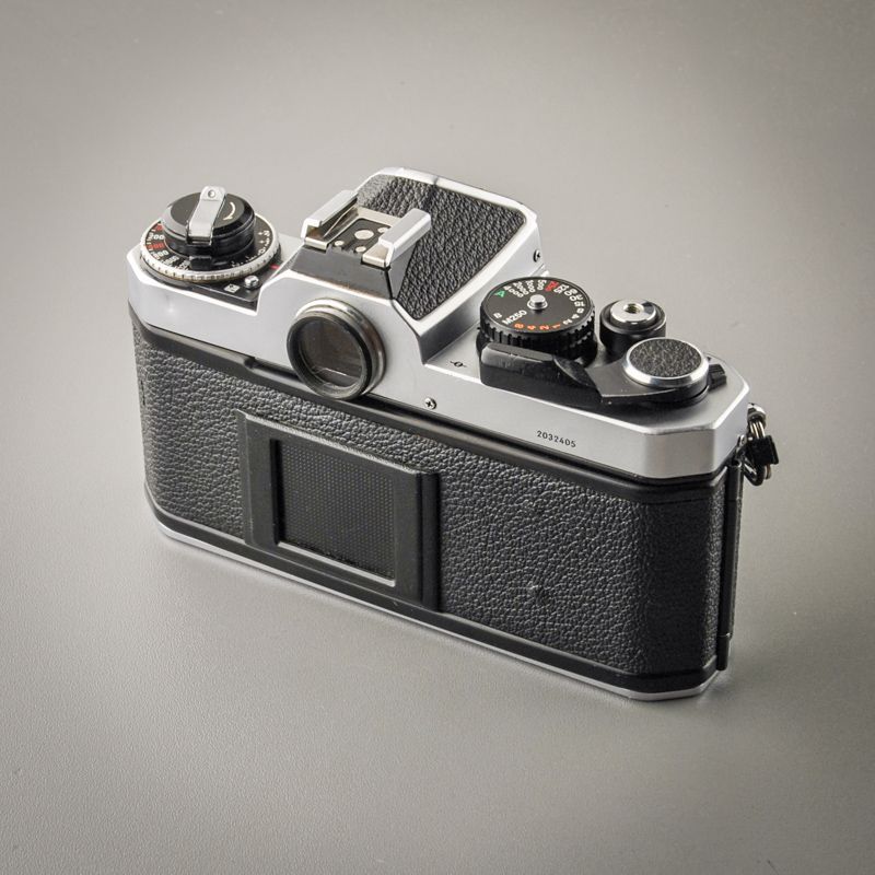 Nikon FE-2 (Zustand A-/AB)