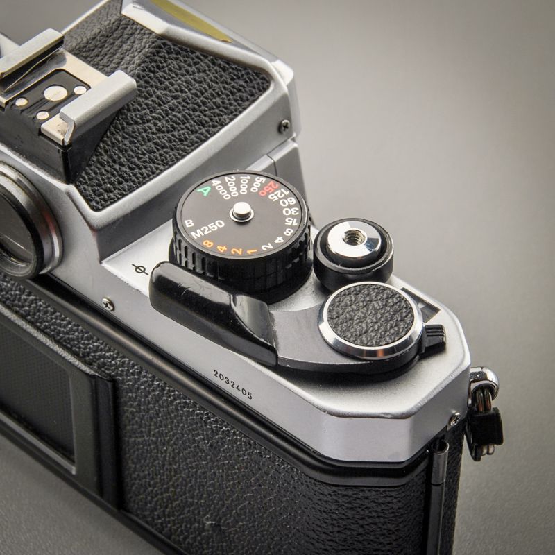 Nikon FE-2 (Zustand A-/AB)
