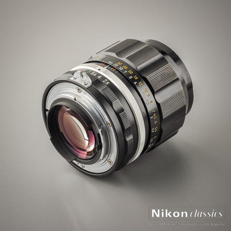 Nikon Nikkor-PC Auto 10,5/2,5 nonAI "Berg-und Tal" (Zustand A-)