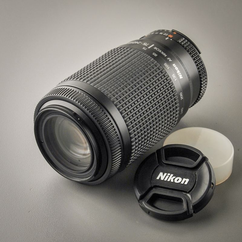 Nikon AF-D Zoom-Nikkor 75-240/4-5,6 (Condition A)