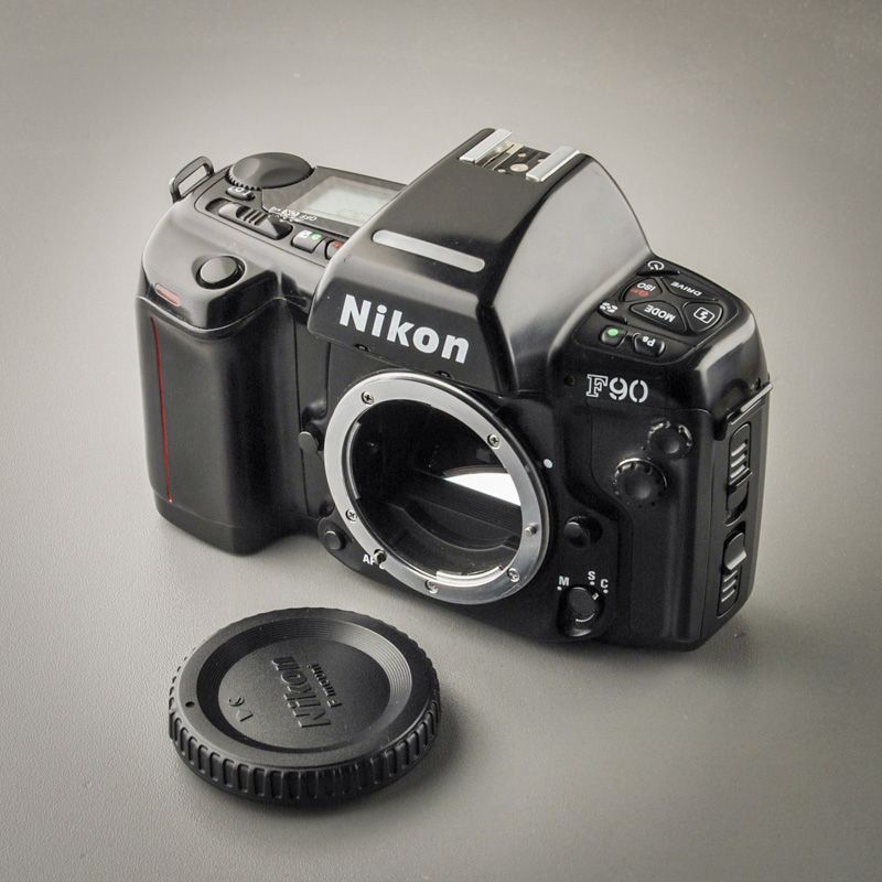 Nikon F90 mit MF-25 (Zustand A-)