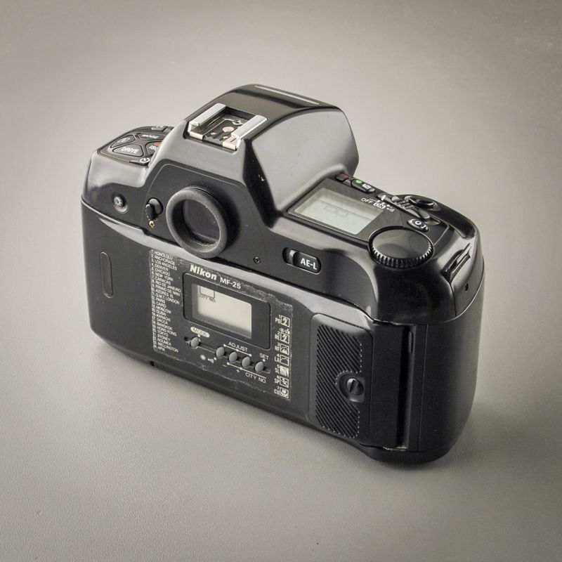 Nikon F90 mit MF-25 (Zustand A-)