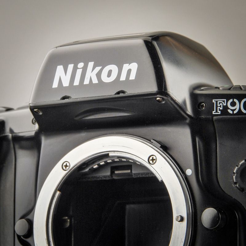 Nikon F90 mit MF-25 (Zustand A-)