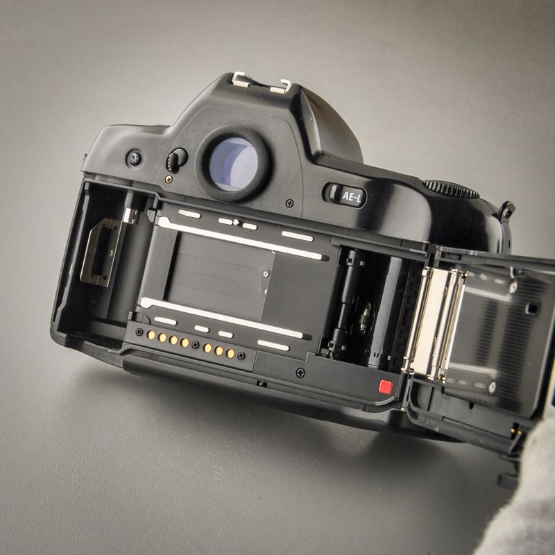 Nikon F90 mit MF-25 (Zustand A-)