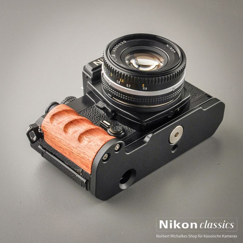 Handgriff für Nikon FE/FM-Serie mit Arca Swiss Stativplatte, schwarz (Neuware)