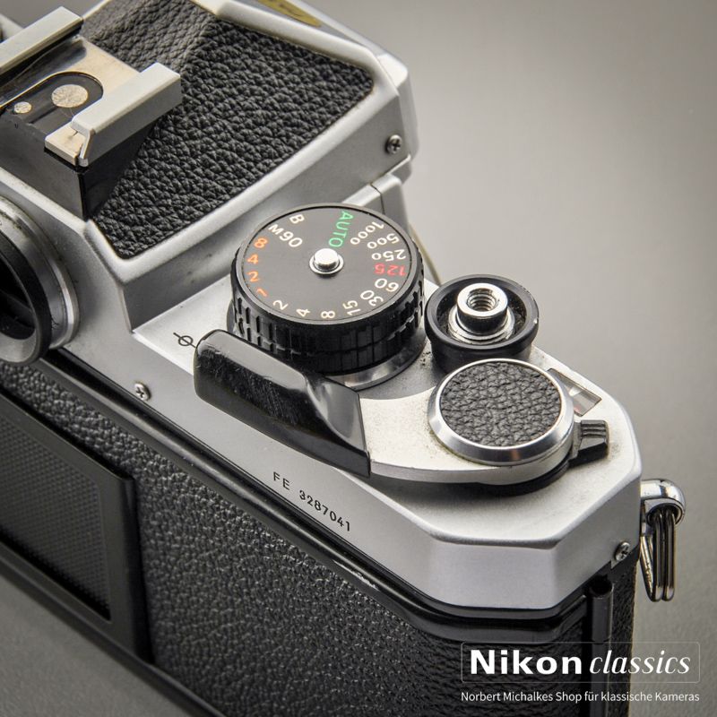 Nikon FE (Zustand A/A-)