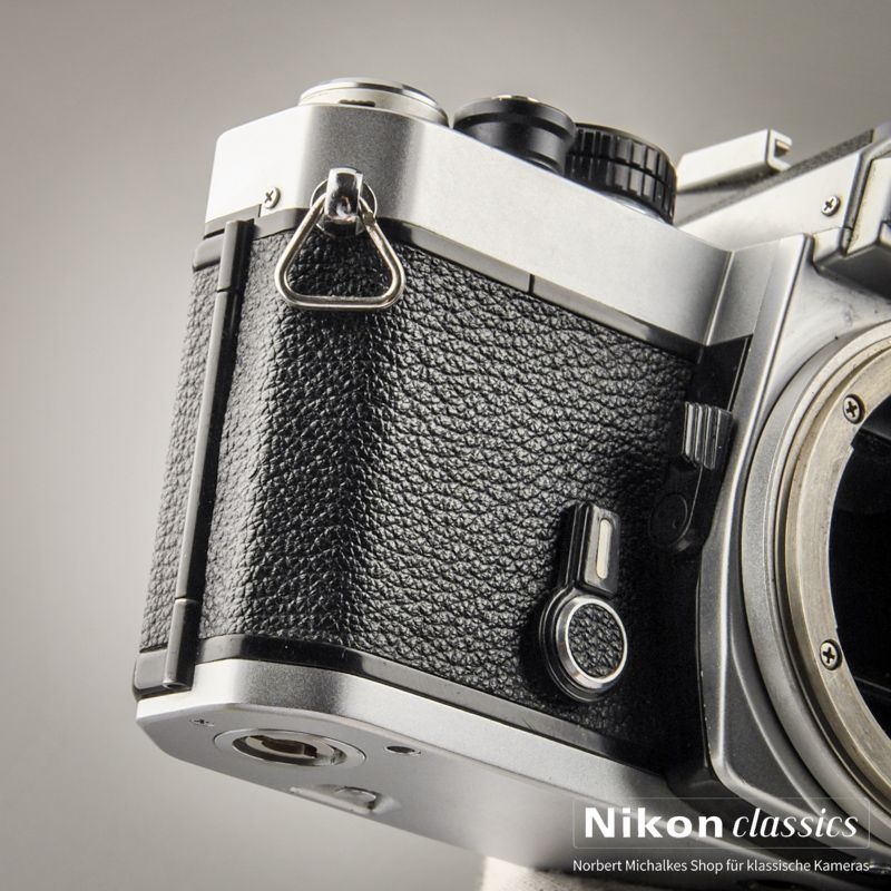Nikon FE (Zustand A/A-)