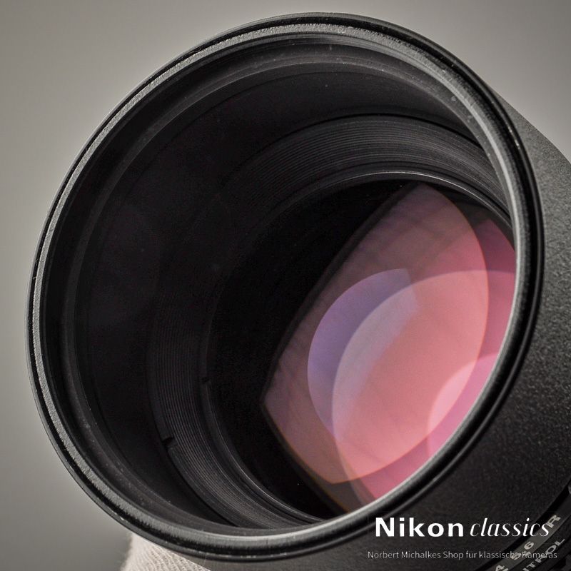 Nikon AF-D DC-Nikkor 105/2 (Condition A/A-)