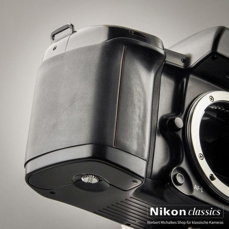 Nikon F90x (Condition A/A-)