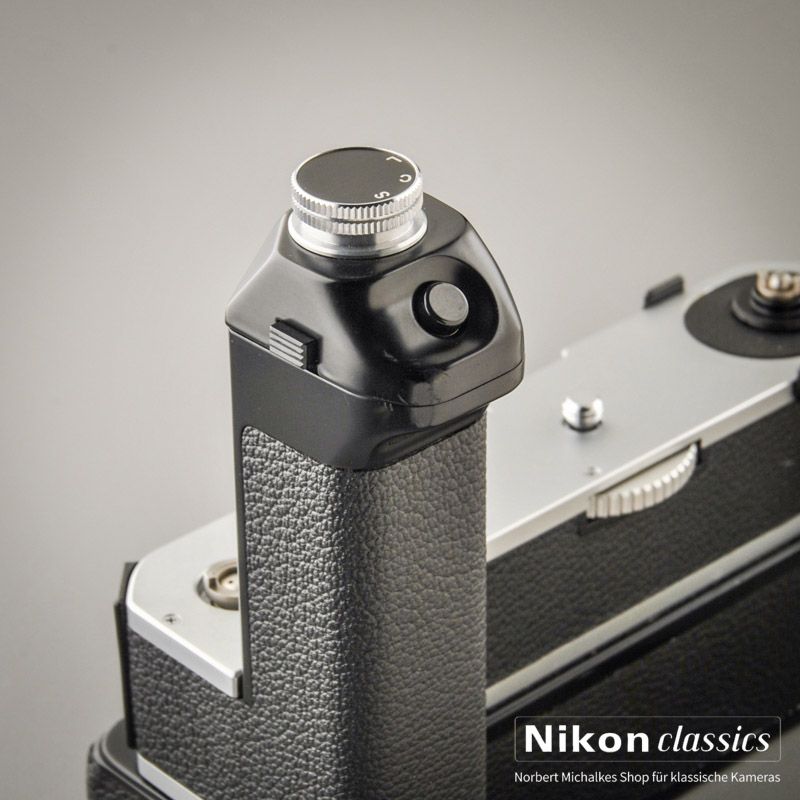 Nikon Motor Drive MD-2 mit MB-1 für F2 (Zustand A)
