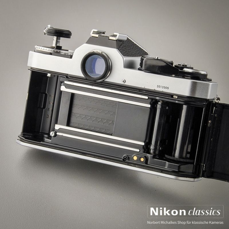 Nikon FE-2 (Condition A/A-)