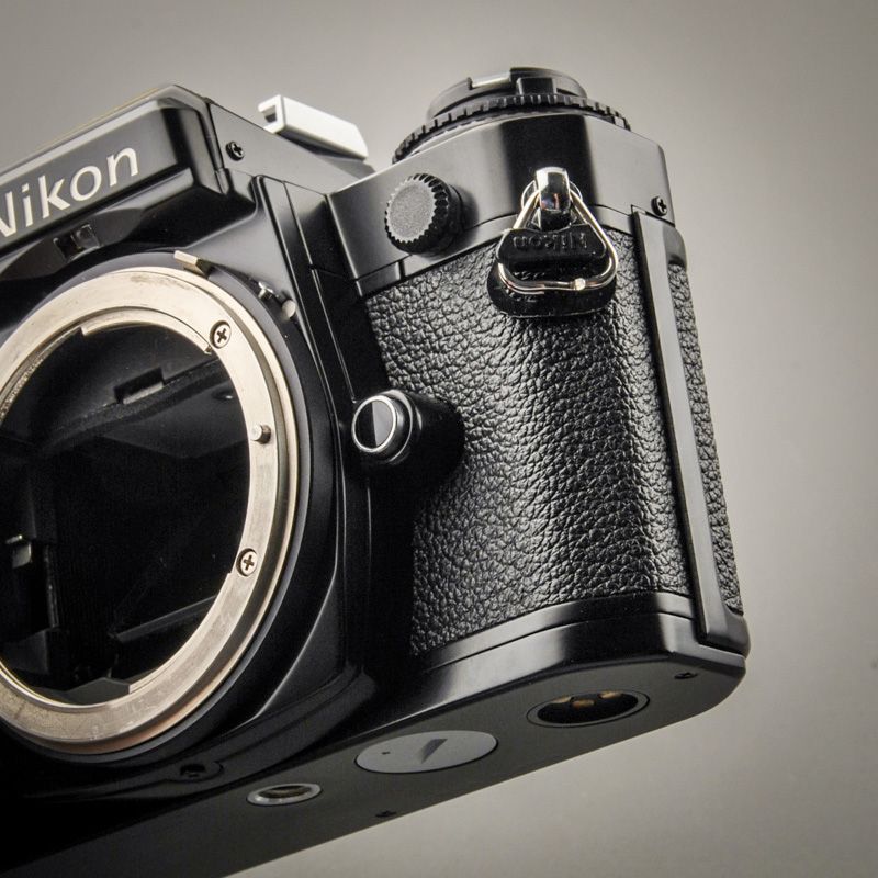 Nikon FE schwarz (Zustand A/A+) OVP