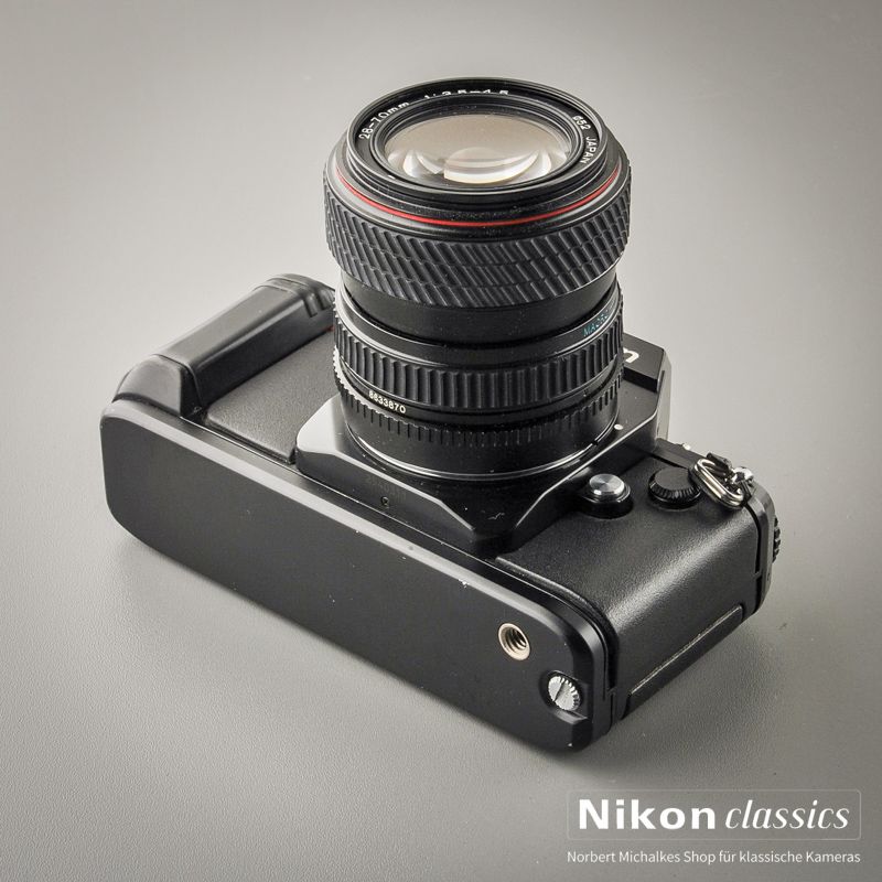 Nikon F301 mit Tokina Zoom 28-70/3,5-4,5