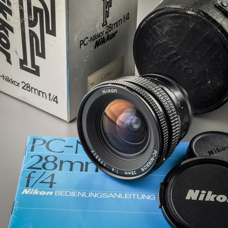 Nikon PC-Nikkor 28/4 Shift (Zustand A+) OVP