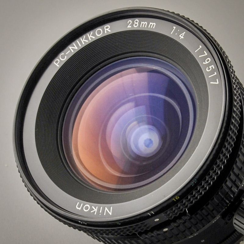 Nikon PC-Nikkor 28/4 Shift (Zustand A+) OVP
