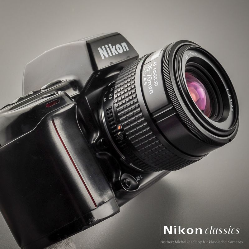 Nikon F90 mit AF-Nikkor 35-70 (Zustand A-)