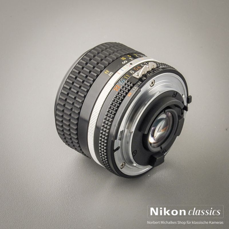 Nikon Nikkor 28/2,8 AIS (Zustand A) OVP