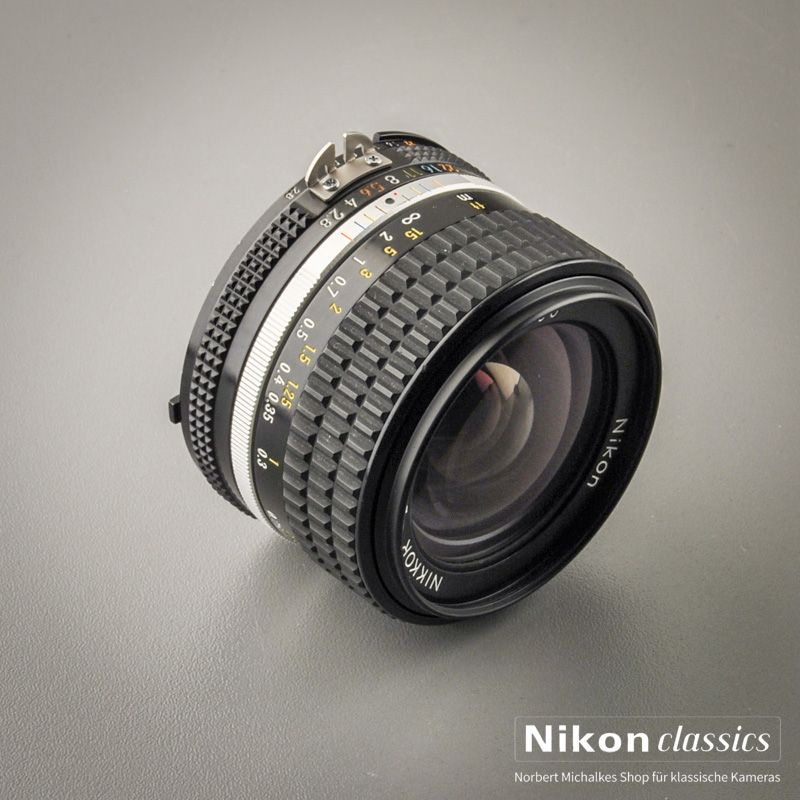 Nikon Nikkor 28/2,8 AIS (Zustand A) OVP