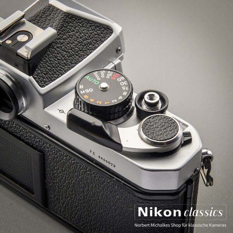 Nikon FE (Zustand A/A-)