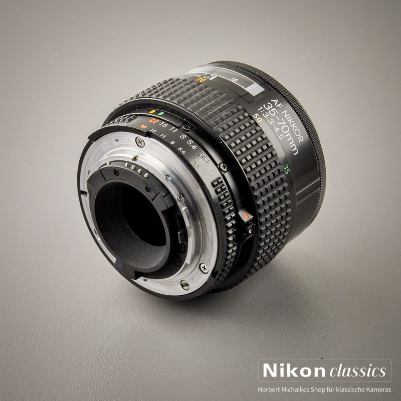 Nikon AF Zoom-Nikkor 35-70/3,3-4,5 Macro (Zustand A/A-)