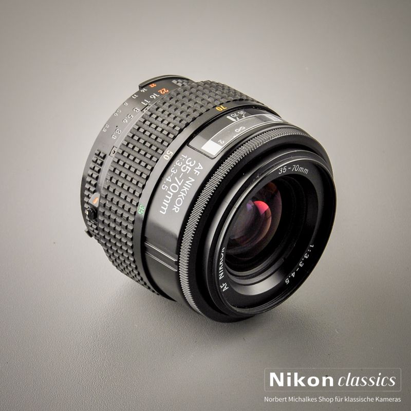 Nikon AF Zoom-Nikkor 35-70/3,3-4,5 Macro (Zustand A/A-)
