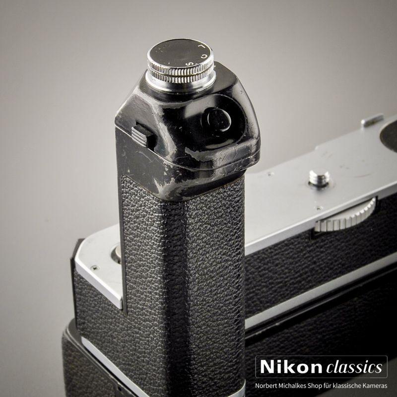 Nikon Motor Drive MD-2 mit MB-1 für F2 (Zustand AB)
