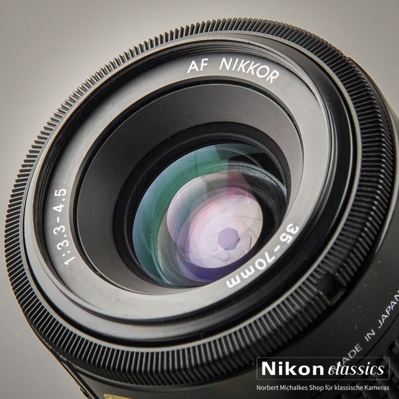 Nikon AF Zoom-Nikkor 35-70/3,3-4,5 Macro (Zustand A)