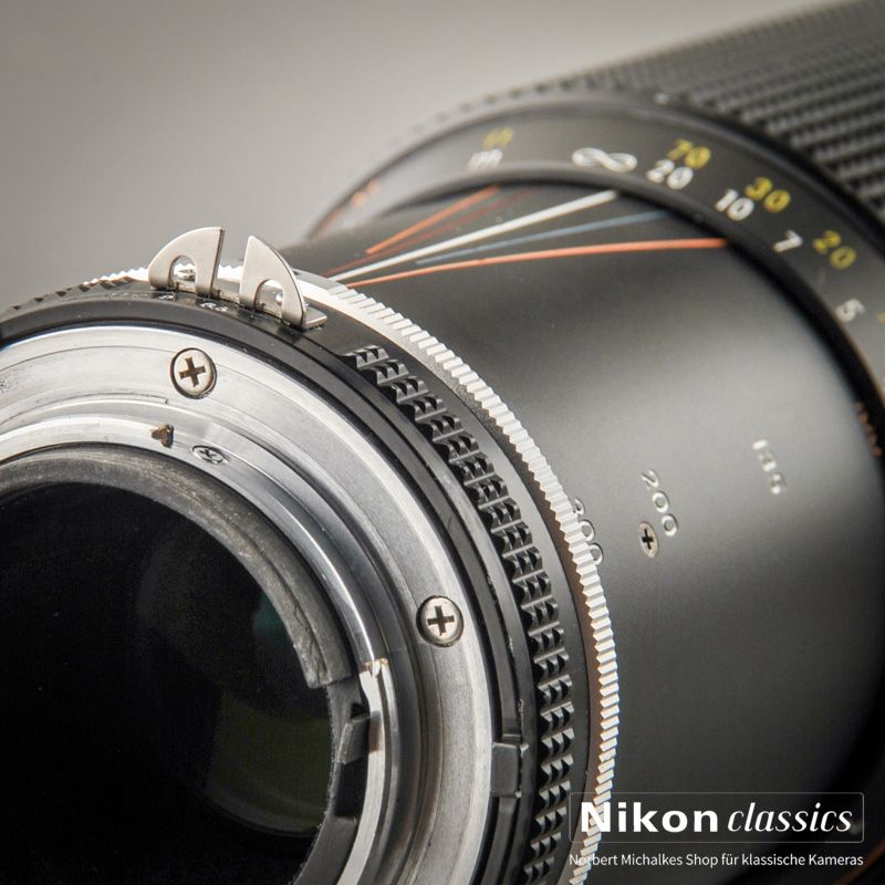 Nikon Zoom-Nikkor 100-300/5,6 AIS Macro (Condition A-)