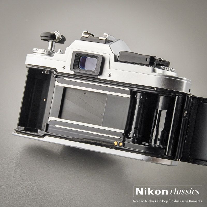 Nikon FG with Nikon Lens 50/1,8 Starter Set