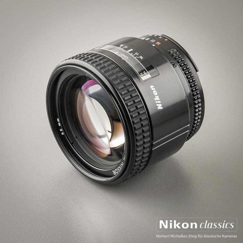 Nikon AF Nikkor 85/1,8 (Condition A/A-)