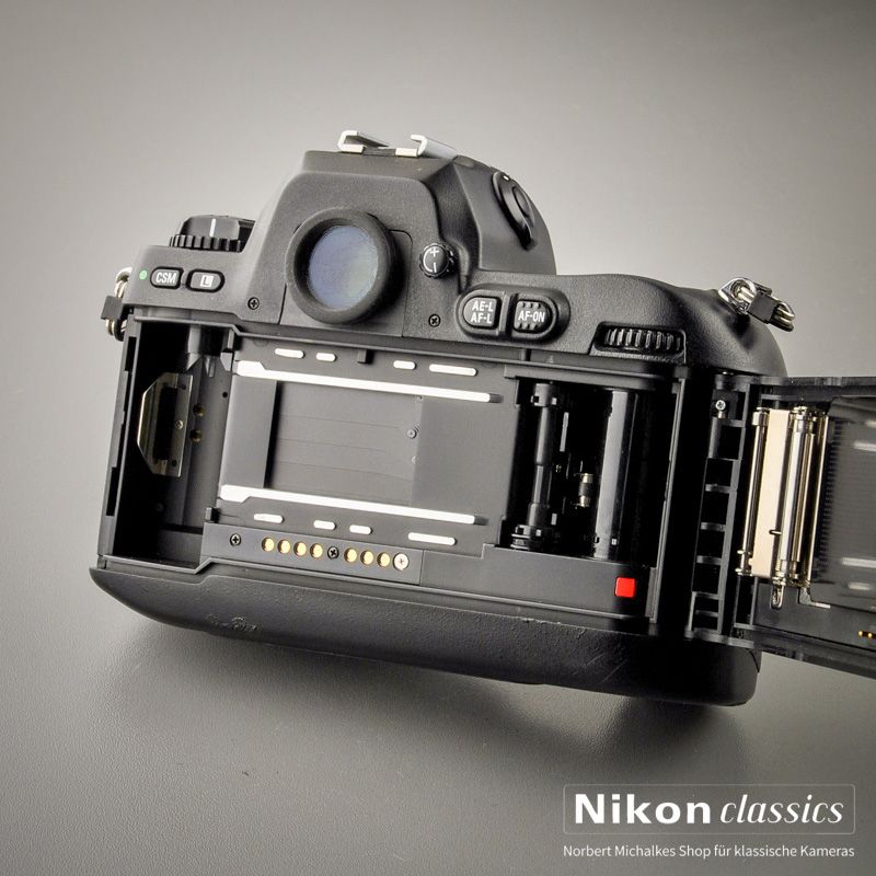 Nikon F100 (Zustand A) OVP