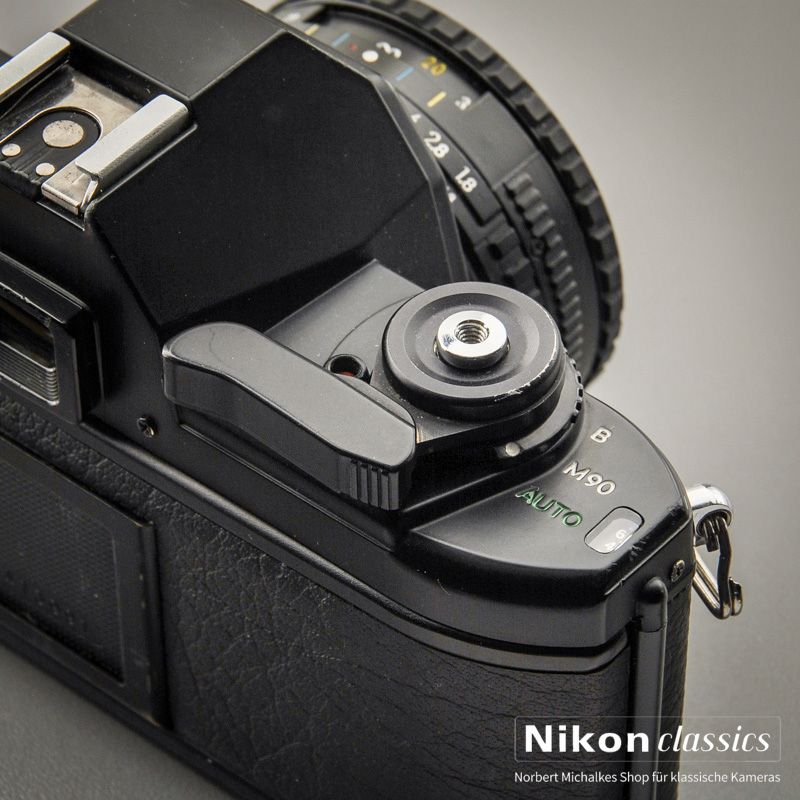 Nikon EM with Nikon Lens 50/1,8 Starter Set